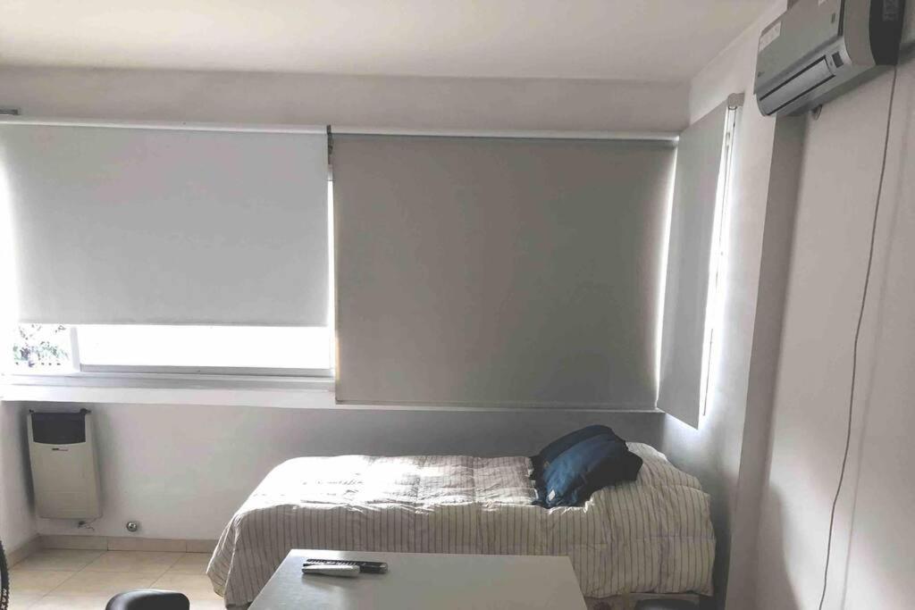 Monoambiente Black & White In Plaza Paso Apartment La Plata